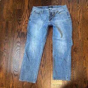 Classic men’s Blue Denim Jeans lucky brand☘️